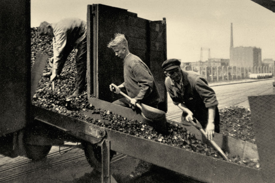 Students on factory duty, around 1939