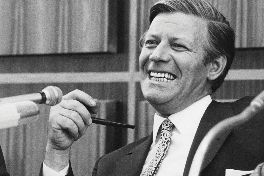 Portrait von Helmut Schmidt